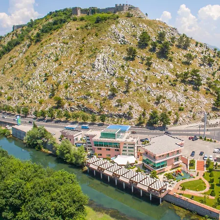 Luani A Hotel Shkoder