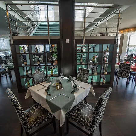 Luani A Hotel Shkoder