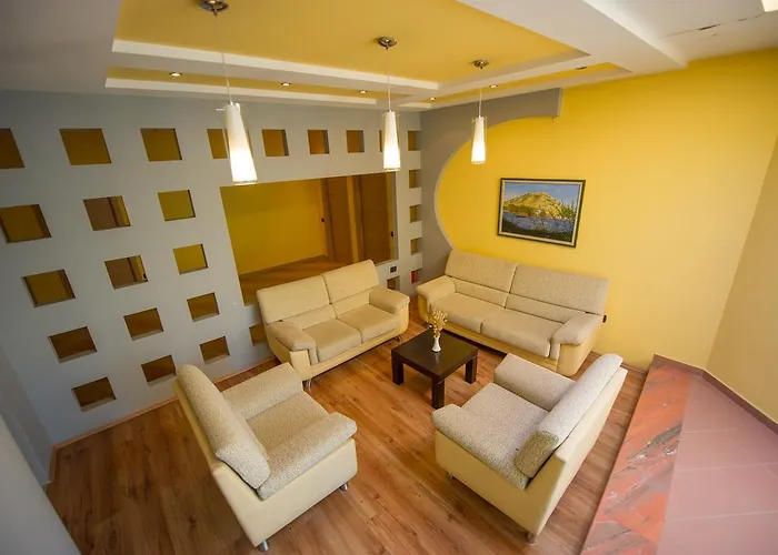 Luani A 酒店 Shkodër